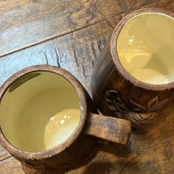 Hand Done Treasure-Craft of Hawaii Set of Two Mugs! - Picture 3 of 5